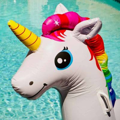 Une bouée en forme de licorne